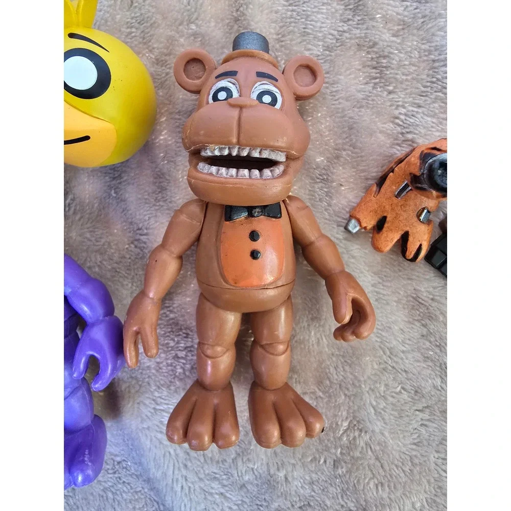 Five Nights at Freddys FNAF Action Figure Lot Bonnie Freddy Chica Parts Repair